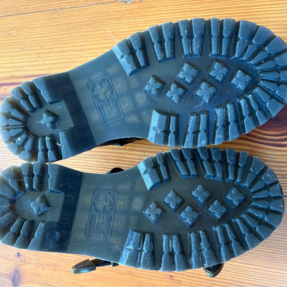 Dr. Martens MUKAI Mary Jane Shoes - Picture 9 of 15